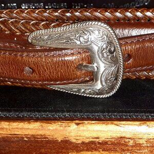 Nice! Vintage 1997 Brown Leather Western Wrangler Silver Buckle 42" Belt 7137-20